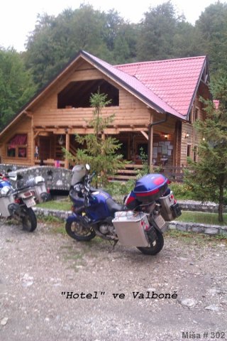 Albánií křížem krážem